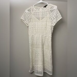 Chic White Lace Dress with Short Sleeves